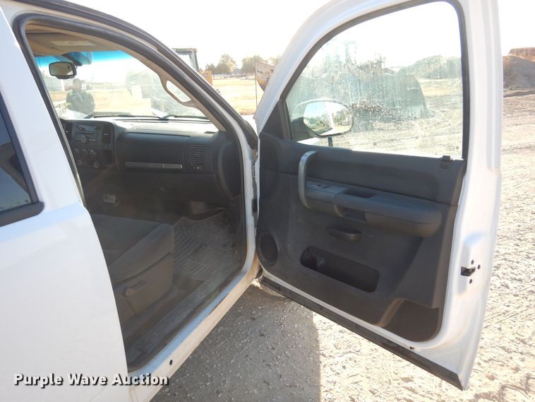 image for item KJ9162 2008 Chevrolet Silverado 1500  Crew Cab pickup truck