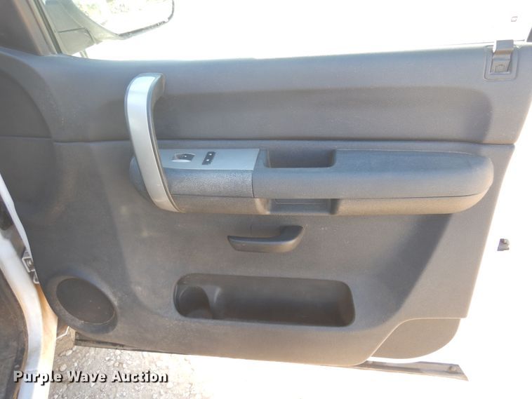 image for item KJ9162 2008 Chevrolet Silverado 1500  Crew Cab pickup truck