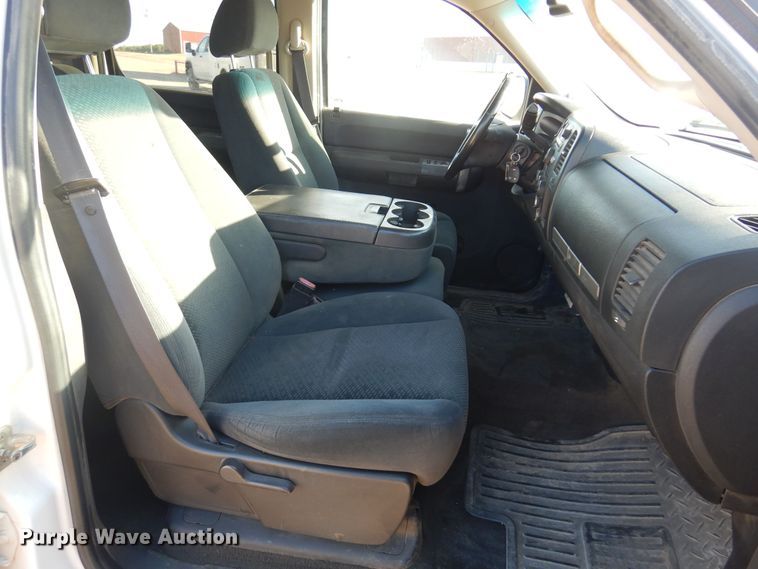 image for item KJ9162 2008 Chevrolet Silverado 1500  Crew Cab pickup truck