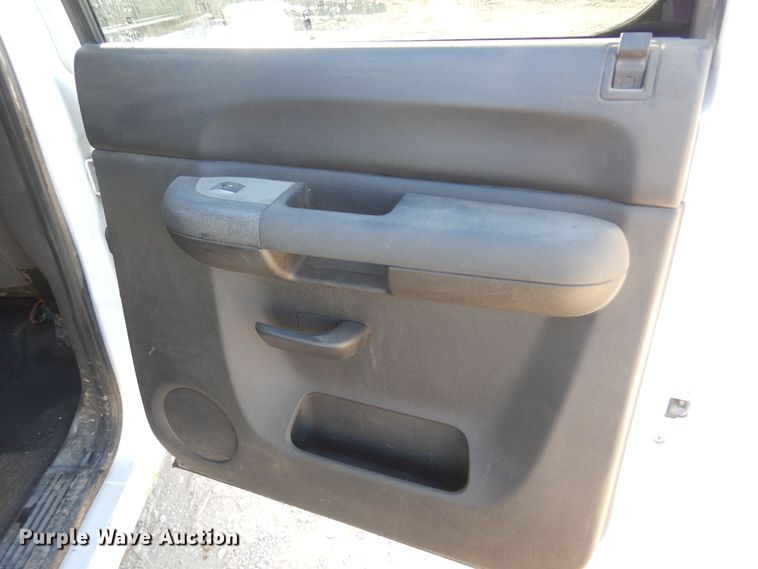 image for item KJ9162 2008 Chevrolet Silverado 1500  Crew Cab pickup truck