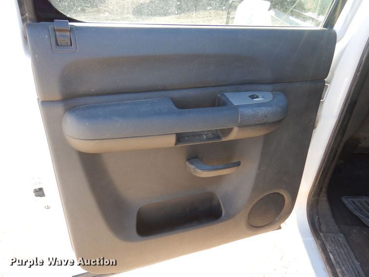 image for item KJ9162 2008 Chevrolet Silverado 1500  Crew Cab pickup truck