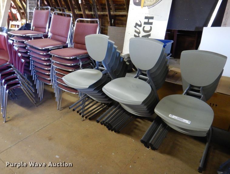 (44) chairs in Centerville, IA Item KW9294 sold Purple Wave