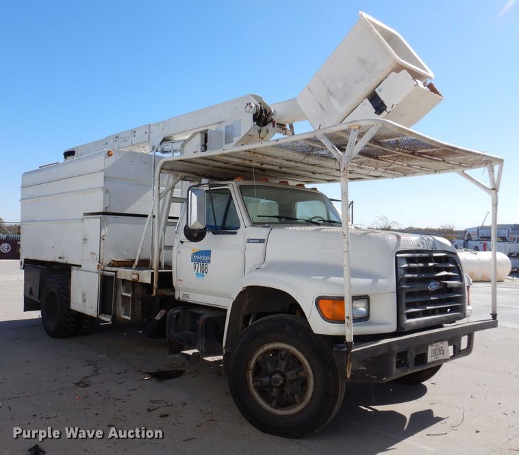 image for item KW9336 1997 Ford F800  forestry bucket truck