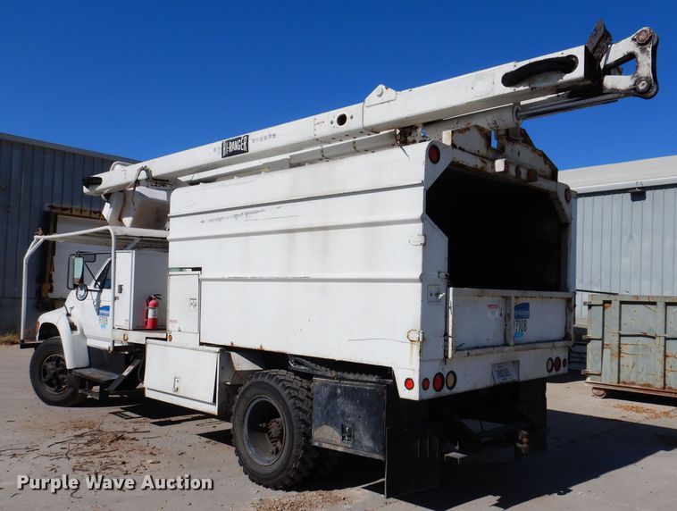 image for item KW9336 1997 Ford F800  forestry bucket truck