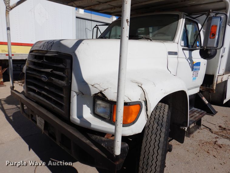 image for item KW9336 1997 Ford F800  forestry bucket truck