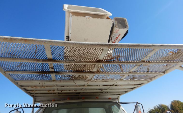 image for item KW9336 1997 Ford F800  forestry bucket truck