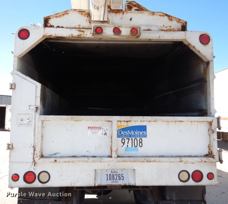 image for item KW9336 1997 Ford F800  forestry bucket truck