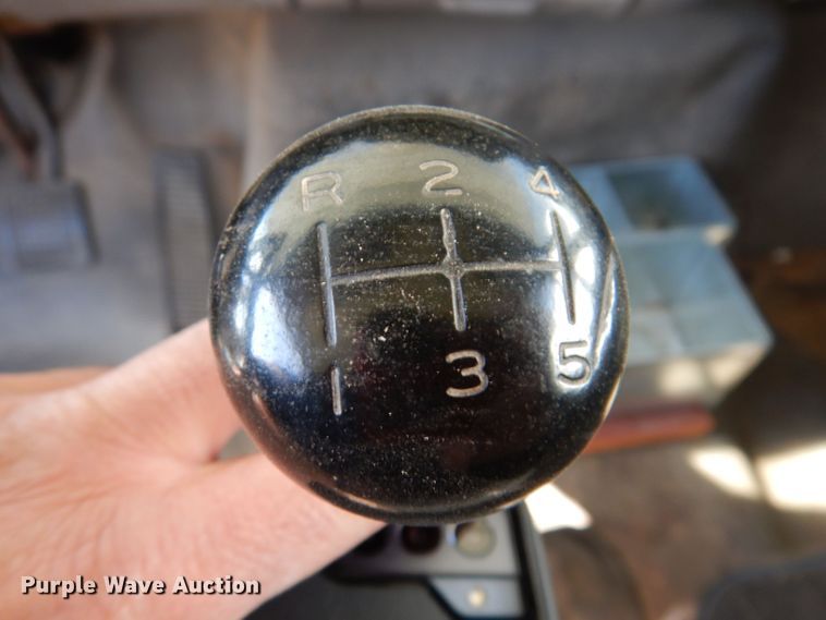 image for item KW9336 1997 Ford F800  forestry bucket truck