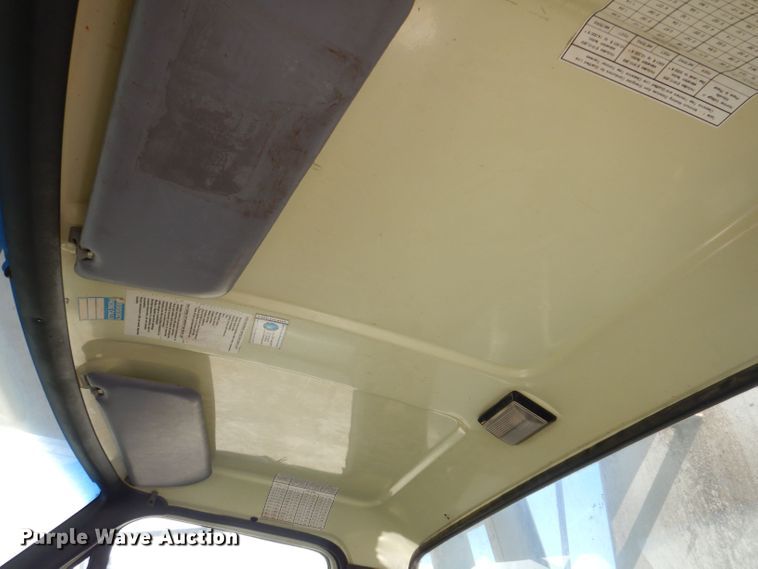 image for item KW9336 1997 Ford F800  forestry bucket truck