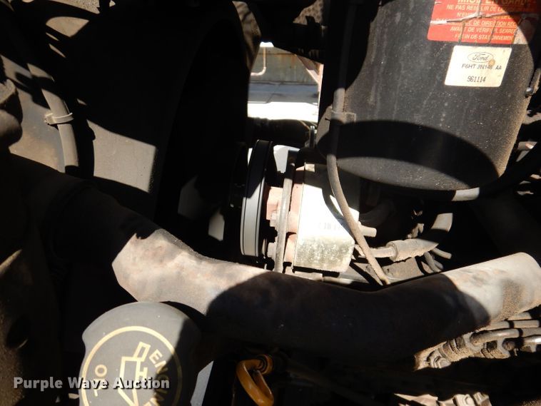 image for item KW9336 1997 Ford F800  forestry bucket truck