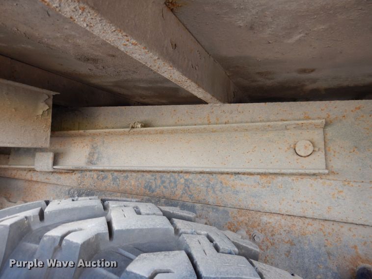 image for item KW9336 1997 Ford F800  forestry bucket truck