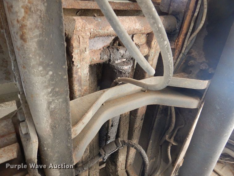 image for item KW9336 1997 Ford F800  forestry bucket truck