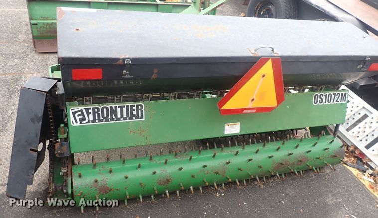 image for item LD9640 Frontier 0S1072M  seeder
