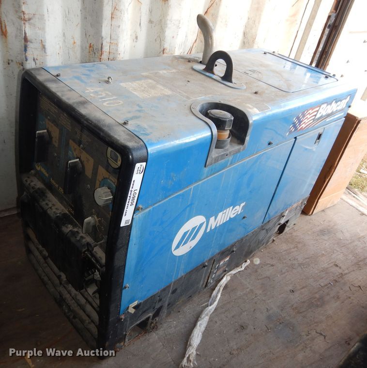 image for item LG9856 Miller Bobcat 225  welder/generator