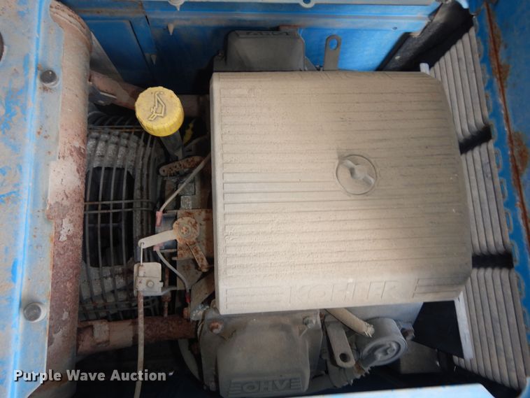 image for item LG9856 Miller Bobcat 225  welder/generator