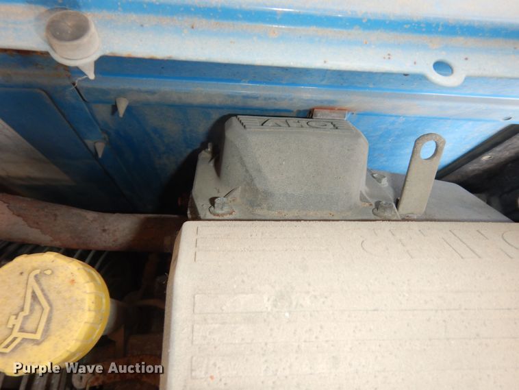 image for item LG9856 Miller Bobcat 225  welder/generator