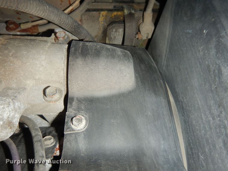 image for item LG9856 Miller Bobcat 225  welder/generator