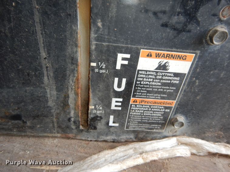 image for item LG9856 Miller Bobcat 225  welder/generator