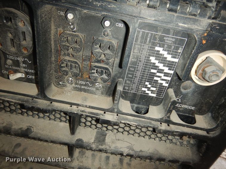 image for item LG9856 Miller Bobcat 225  welder/generator