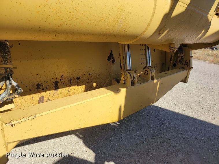 image for item LL9572 1979 Caterpillar 627B  conventional scraper