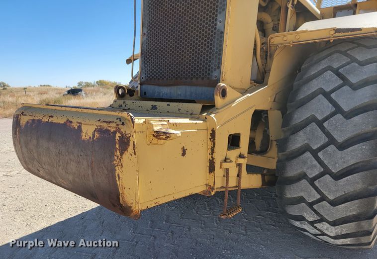 image for item LL9572 1979 Caterpillar 627B  conventional scraper