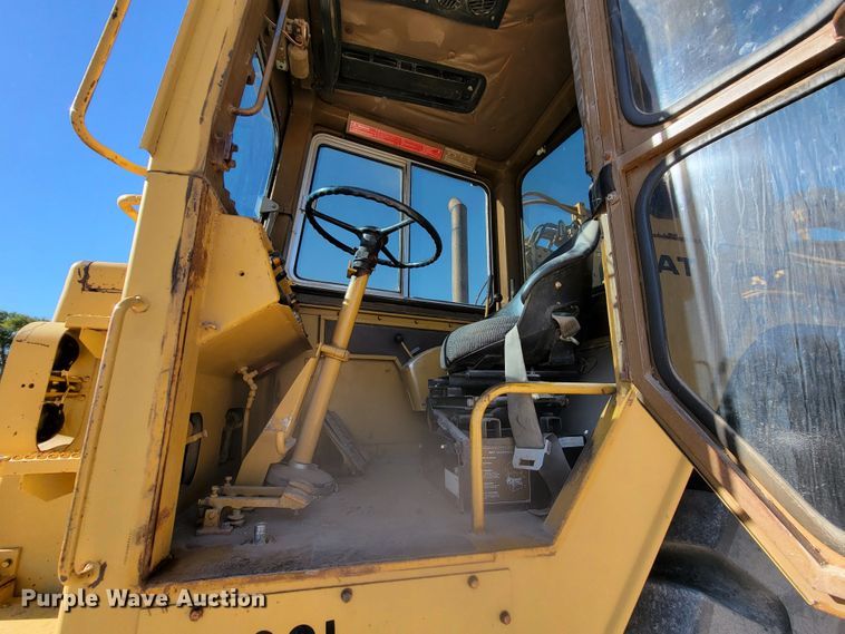 image for item LL9572 1979 Caterpillar 627B  conventional scraper