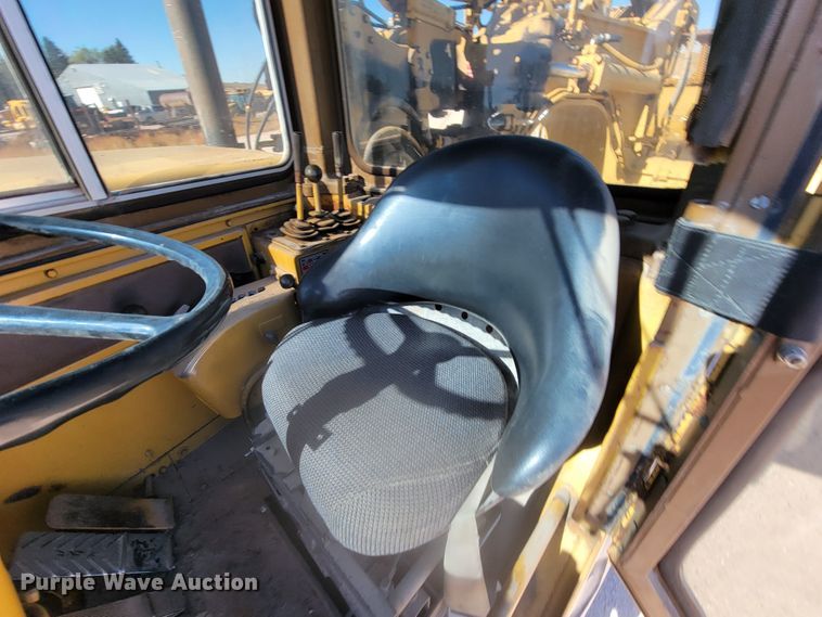 image for item LL9572 1979 Caterpillar 627B  conventional scraper