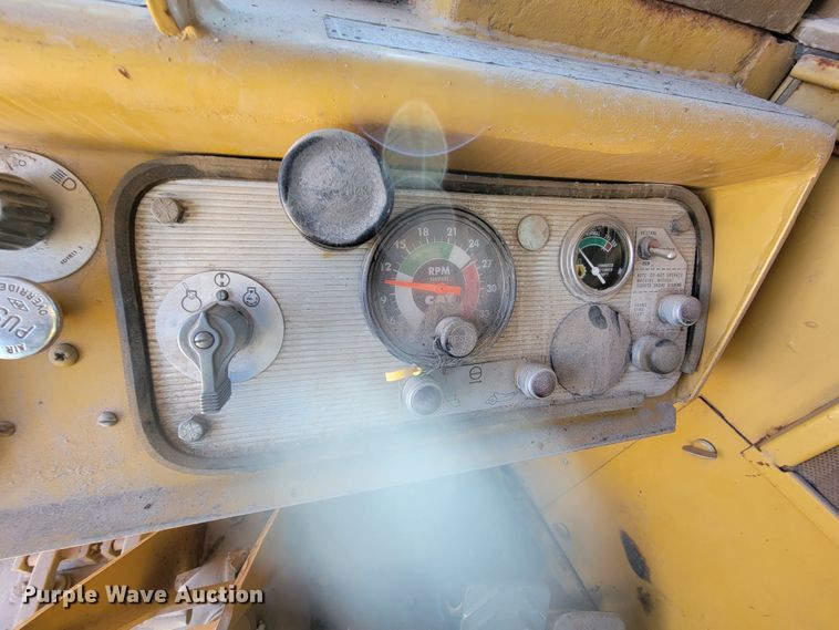 image for item LL9572 1979 Caterpillar 627B  conventional scraper