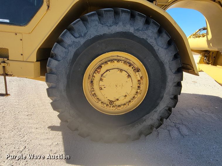 image for item LL9572 1979 Caterpillar 627B  conventional scraper