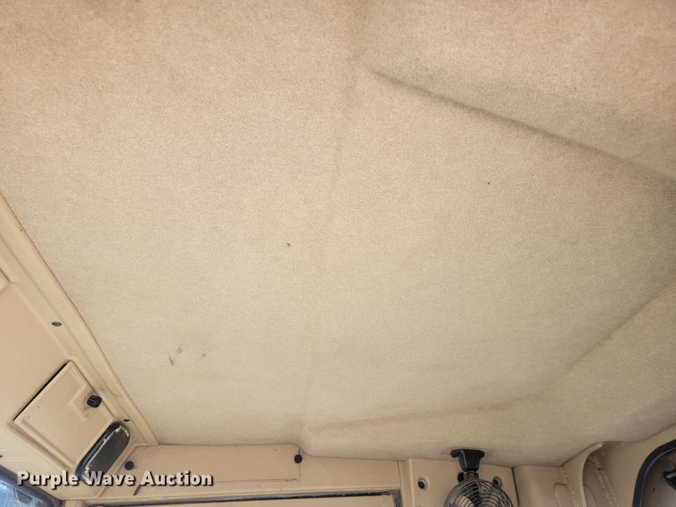 image for item LL9573 1997 Caterpillar 140H  motor grader