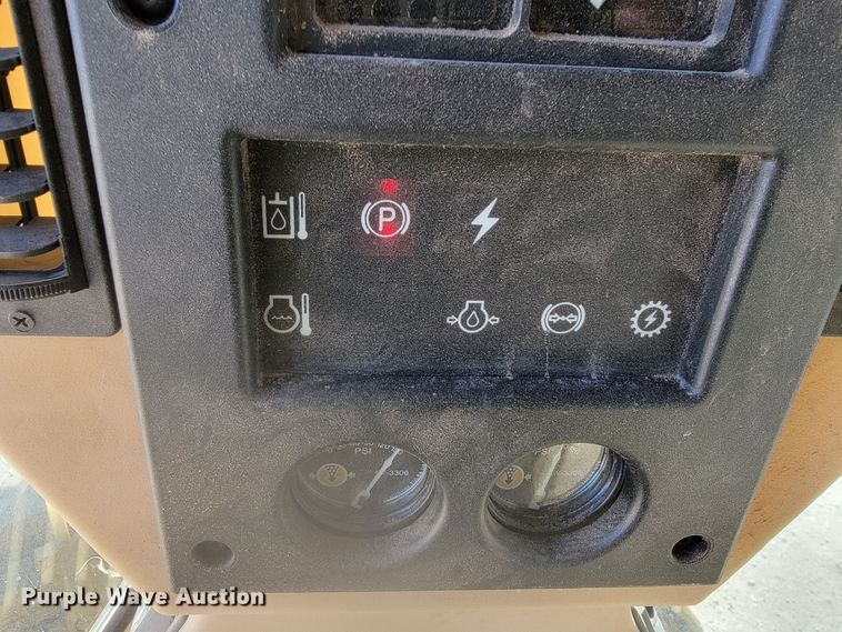 image for item LL9573 1997 Caterpillar 140H  motor grader