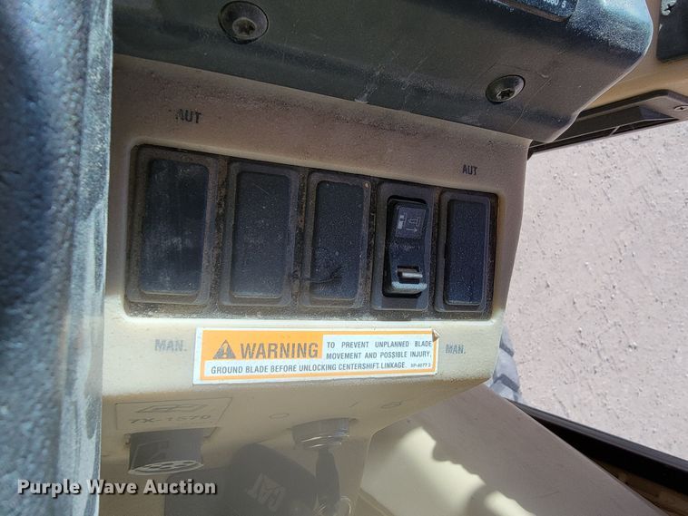 image for item LL9573 1997 Caterpillar 140H  motor grader