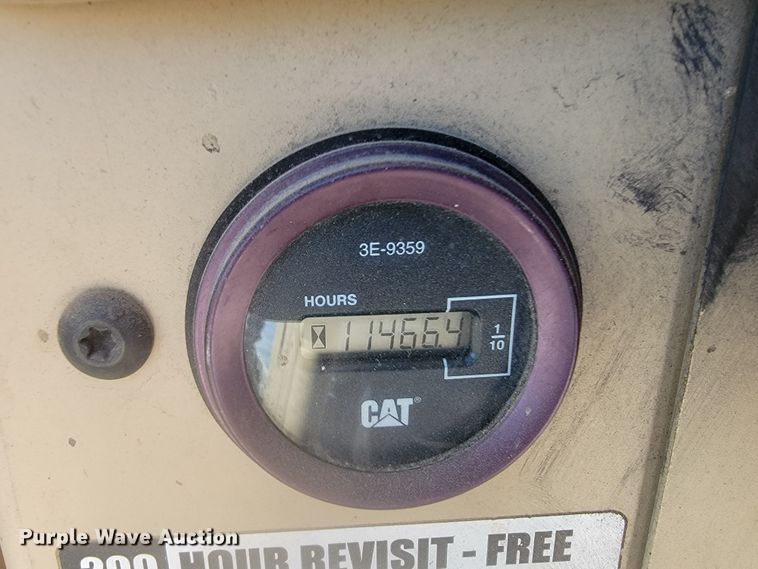 image for item LL9573 1997 Caterpillar 140H  motor grader