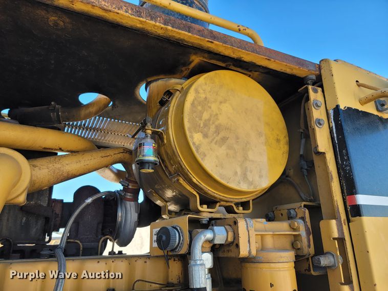 image for item LL9573 1997 Caterpillar 140H  motor grader