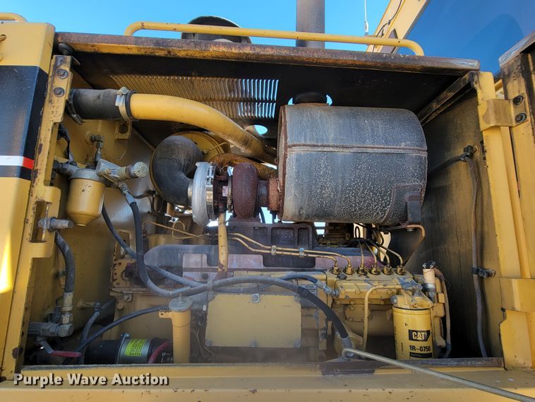 image for item LL9573 1997 Caterpillar 140H  motor grader