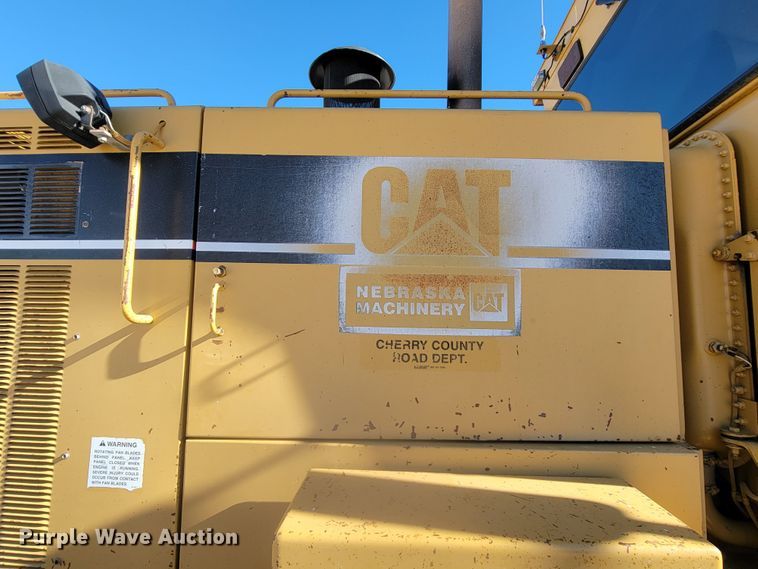 image for item LL9573 1997 Caterpillar 140H  motor grader
