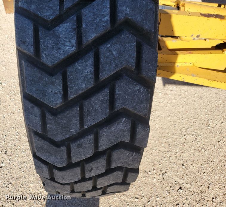 image for item LL9573 1997 Caterpillar 140H  motor grader