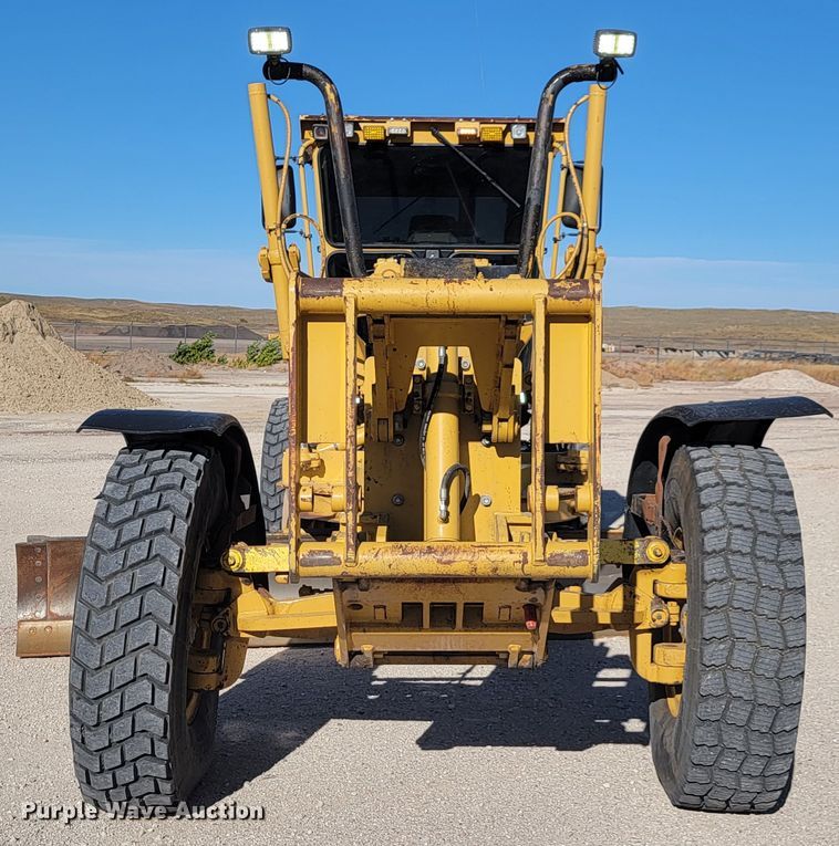 image for item LL9574 2007 Caterpillar 140H  motor grader