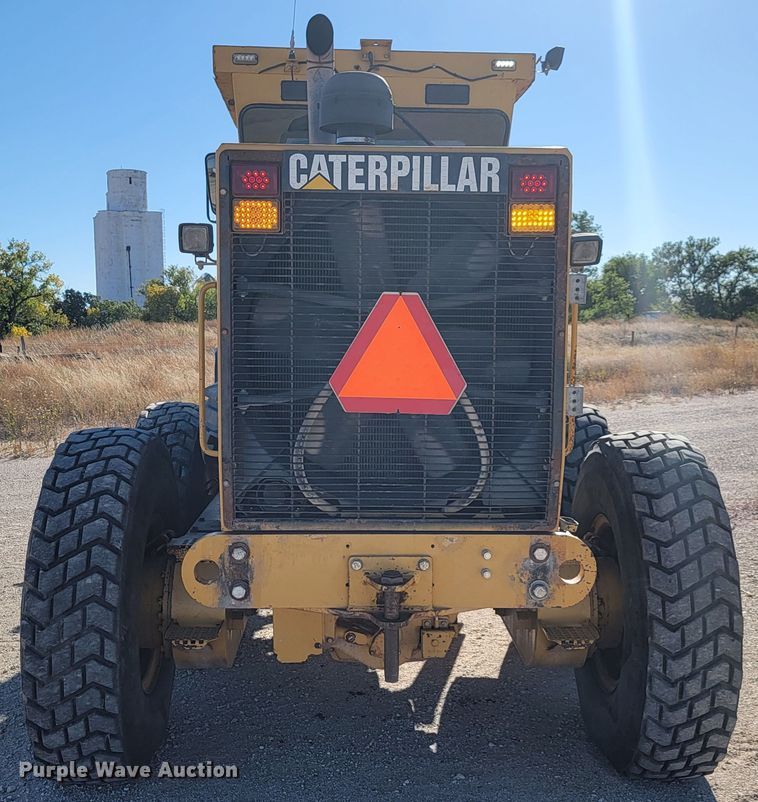 image for item LL9574 2007 Caterpillar 140H  motor grader