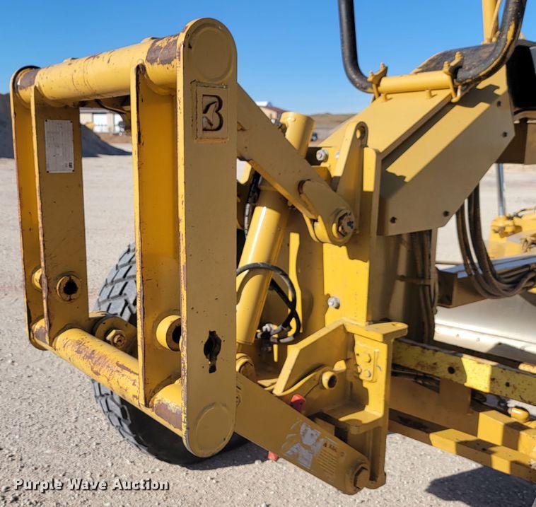 image for item LL9574 2007 Caterpillar 140H  motor grader