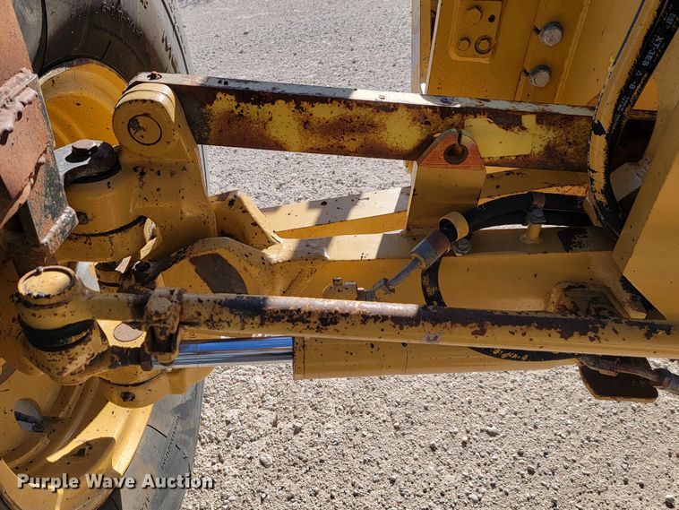 image for item LL9574 2007 Caterpillar 140H  motor grader