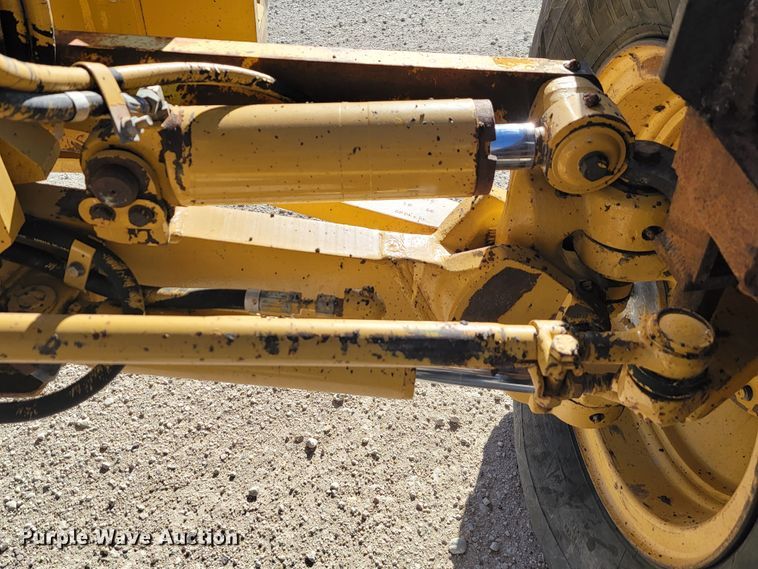 image for item LL9574 2007 Caterpillar 140H  motor grader