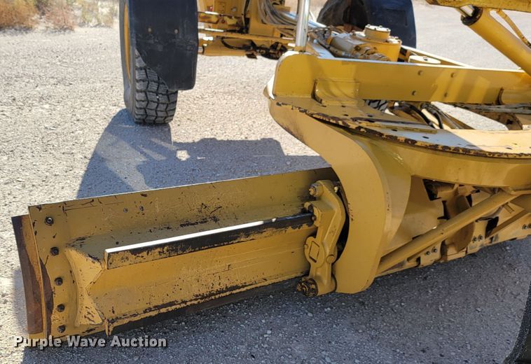 image for item LL9574 2007 Caterpillar 140H  motor grader