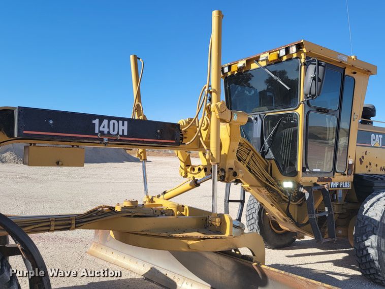 image for item LL9574 2007 Caterpillar 140H  motor grader