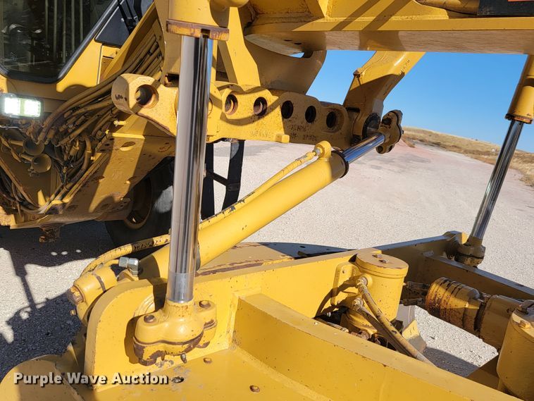image for item LL9574 2007 Caterpillar 140H  motor grader