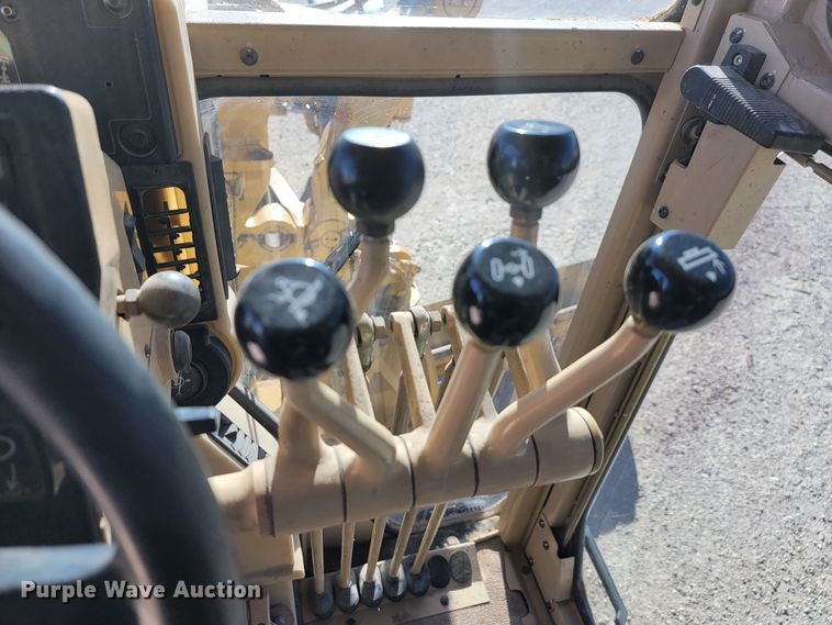 image for item LL9574 2007 Caterpillar 140H  motor grader