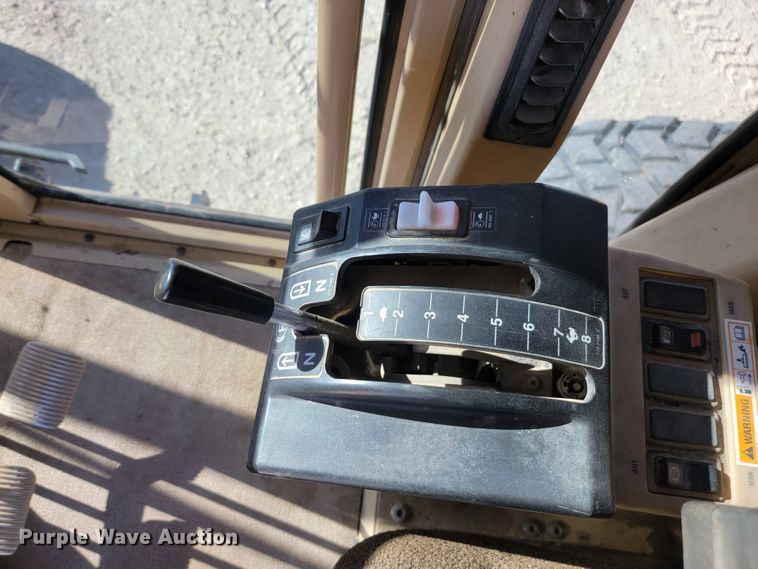 image for item LL9574 2007 Caterpillar 140H  motor grader