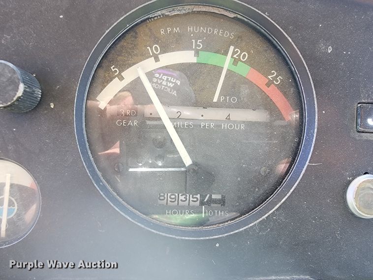 image for item LL9575 John Deere 4620  tractor