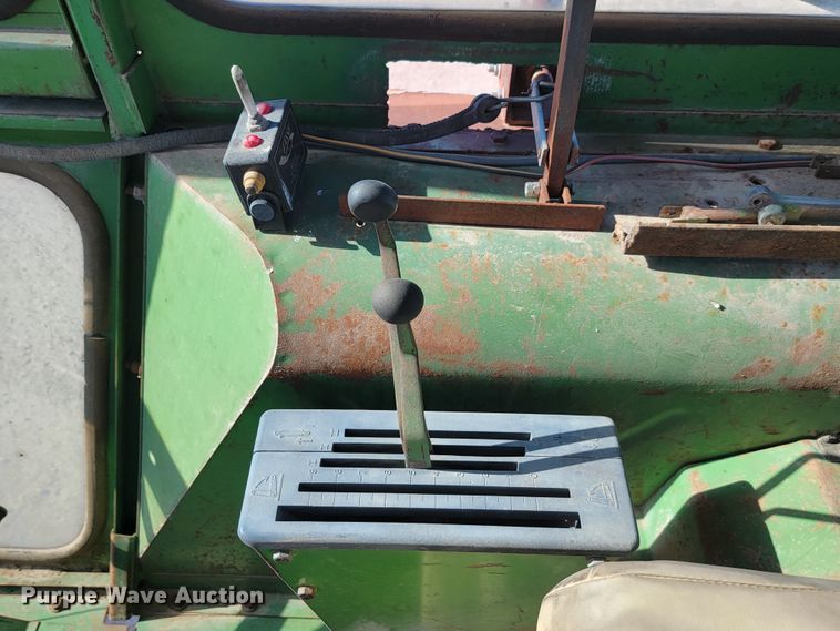 image for item LL9575 John Deere 4620  tractor