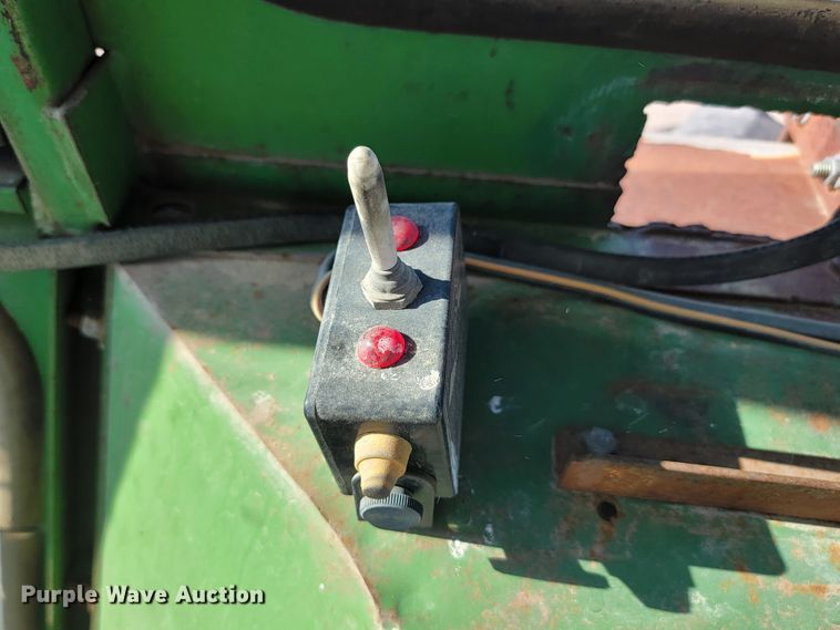 image for item LL9575 John Deere 4620  tractor